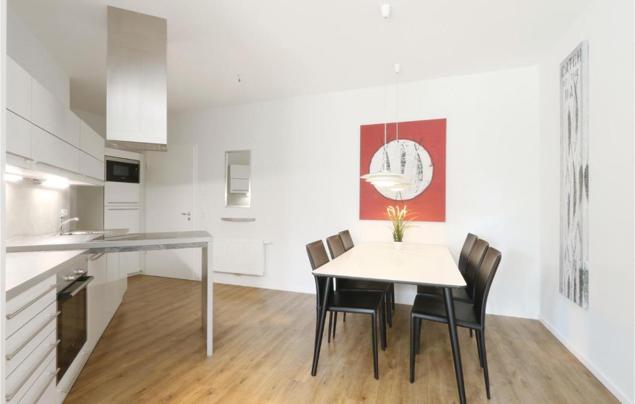 2 Bedroom Cozy Apartment In Luebeck Travemuende Eksteriør billede
