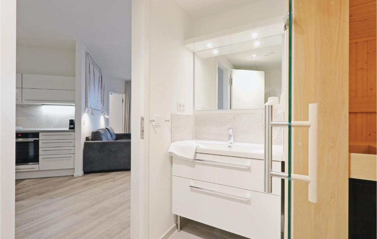 2 Bedroom Cozy Apartment In Luebeck Travemuende Eksteriør billede